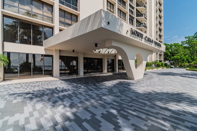 Building Photo - 3301 Bayshore Blvd