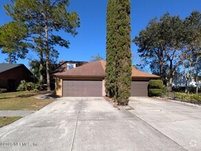 Building Photo - 11375 Fort Caroline Lakes Dr S