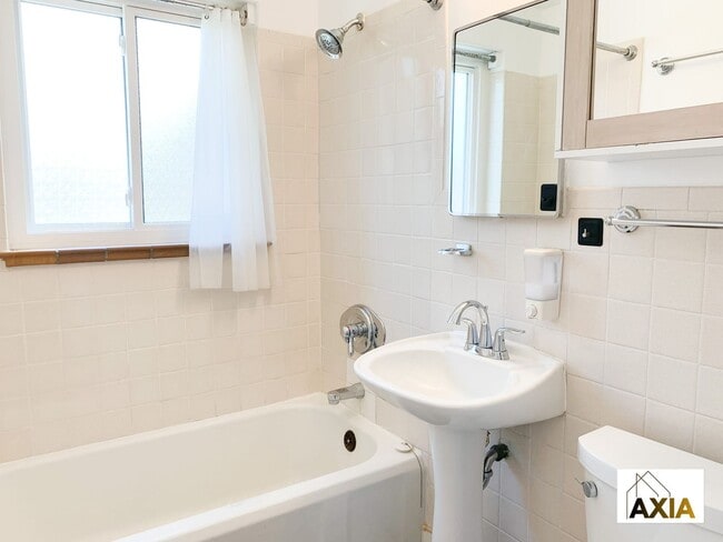 Building Photo - Exceptional Neighborhood!