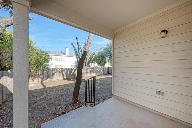 Building Photo - 2308 John Tee Dr