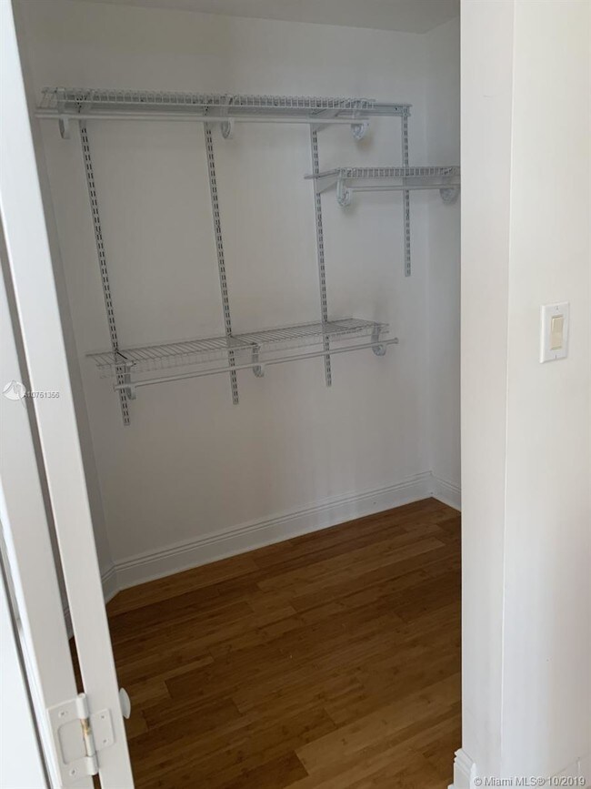 Building Photo - 7270 SW 88th St