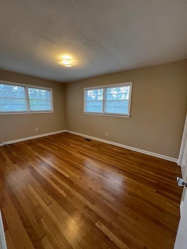Building Photo - 3 Bedroom/2 Bath Home in Valdosta