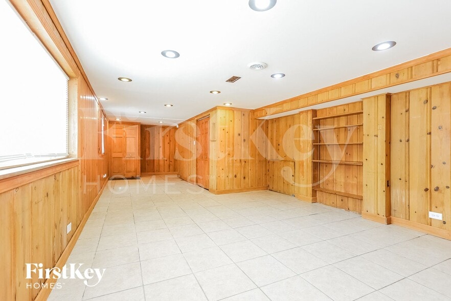 Building Photo - 3815 212th Pl