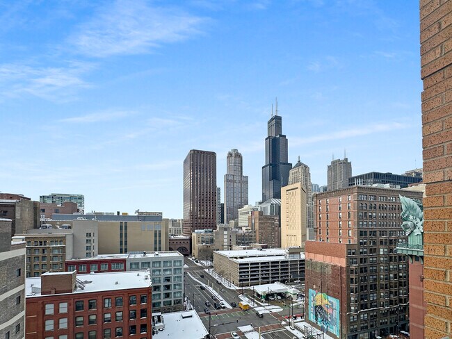 Building Photo - 520 S State St