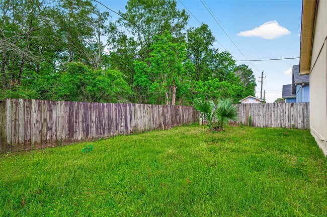 Building Photo - 11918 Greensbrook Forest Dr