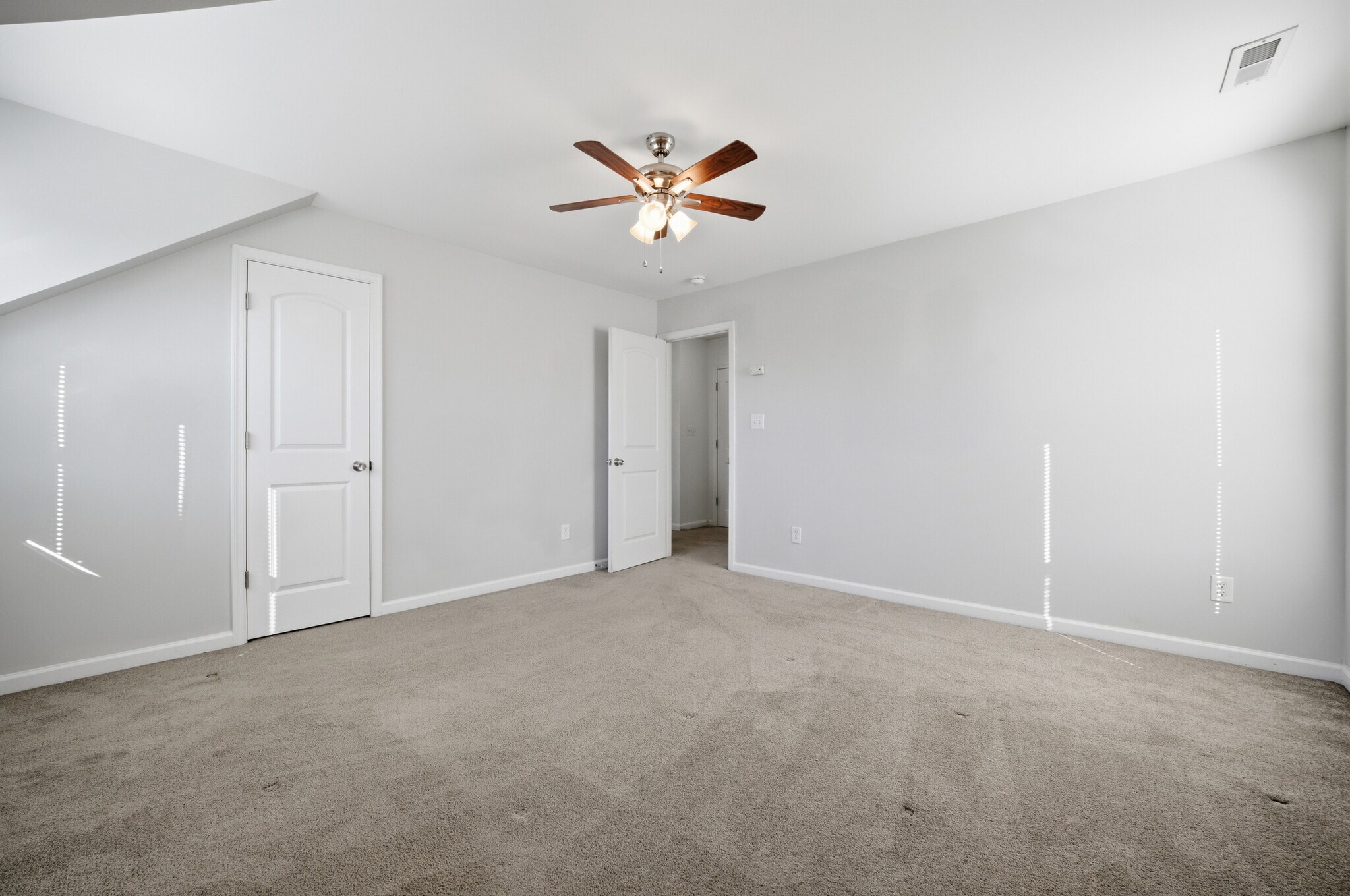 Building Photo - 16 Bagley St