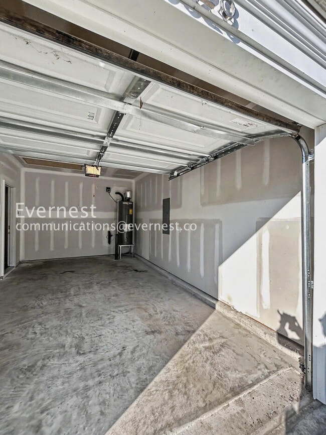 Building Photo - 10828 Mt Holly Rd