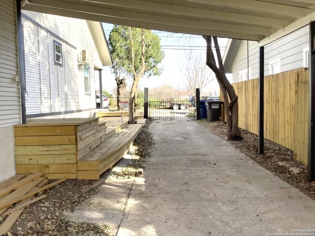 Building Photo - 2254 I-35