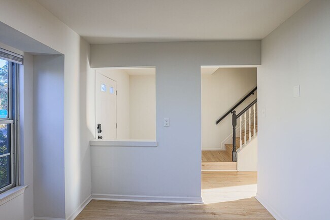 Building Photo - 3342 Garrison Cir