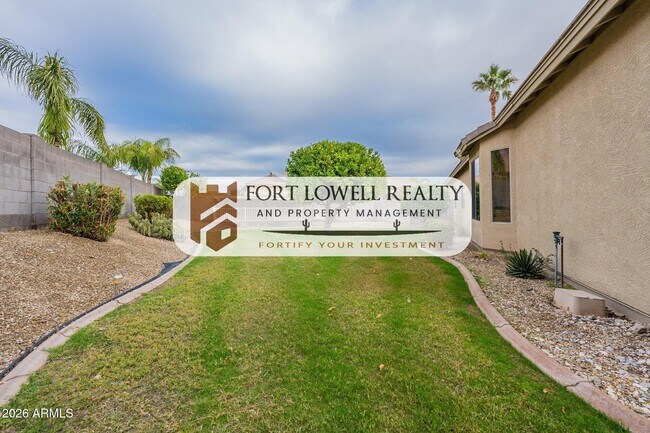 Building Photo - 13354 W San Miguel Ave