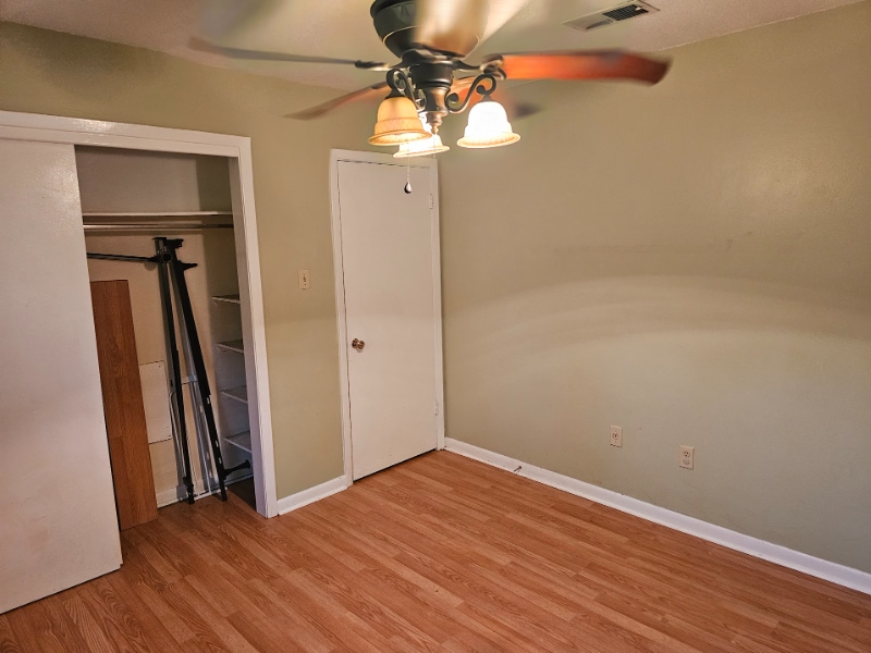 Building Photo - 1942 Mediamolle Dr