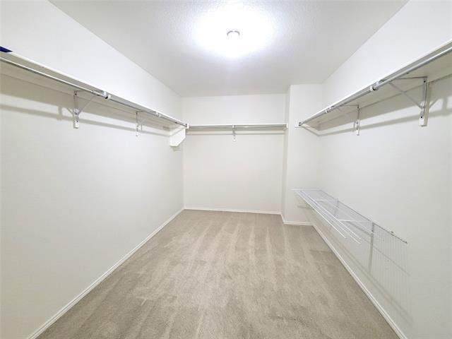 Building Photo - 2000 Lanshire Dr