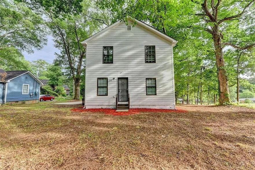 Building Photo - Room in House on McWilliams Rd SE