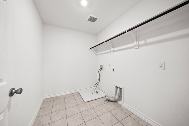 Building Photo - 424 Princewood Dr