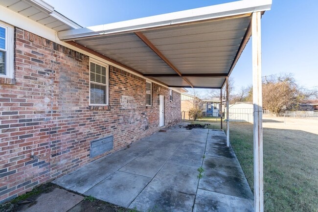 Building Photo - Gorgeous 3 Bedroom 2 Bathroom Home in Fort Smith