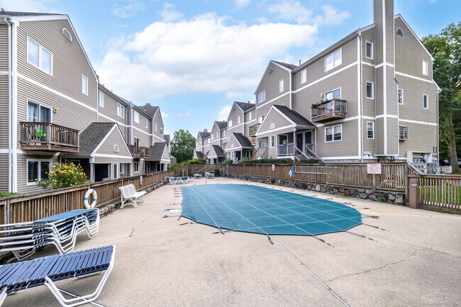 Building Photo - 39 Glenrock