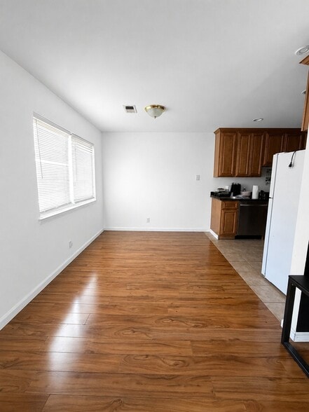 Building Photo - 2163 Eric Ct