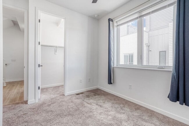 Building Photo - 3101 W 47th Ave