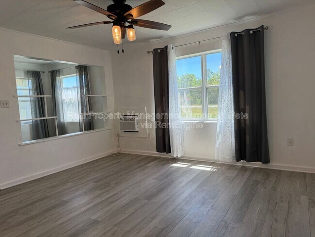 Building Photo - 6900 Miami St
