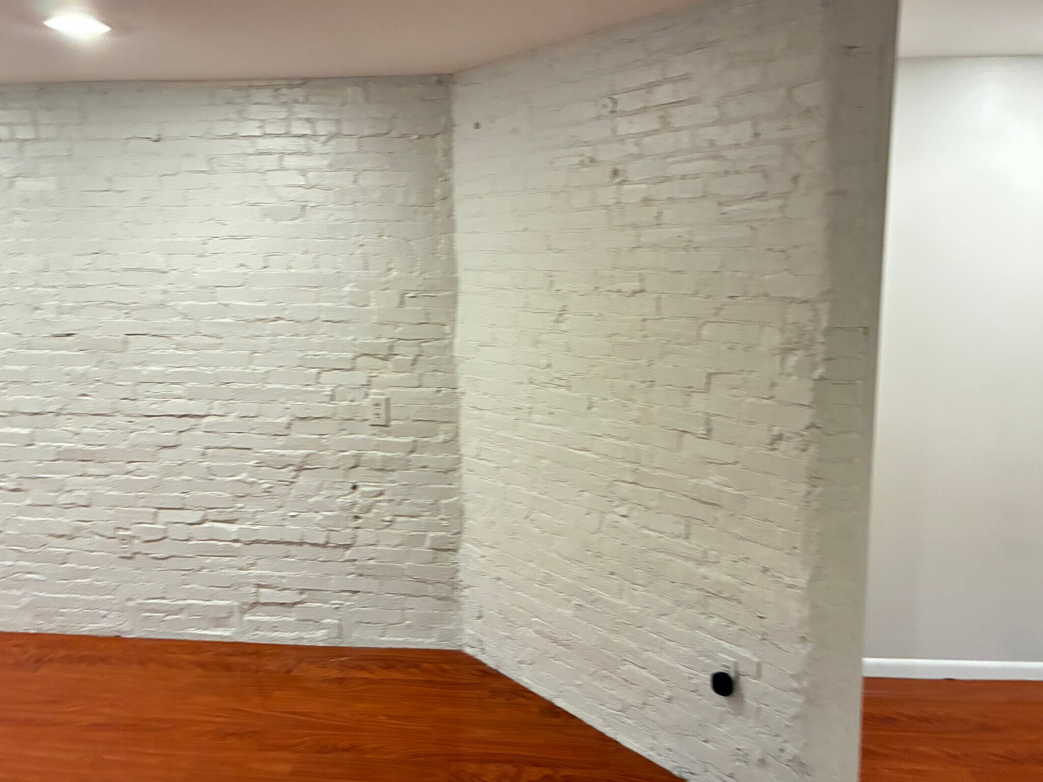 Building Photo - 625 C St NE