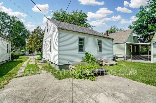 Building Photo - 818 Brookley Blvd