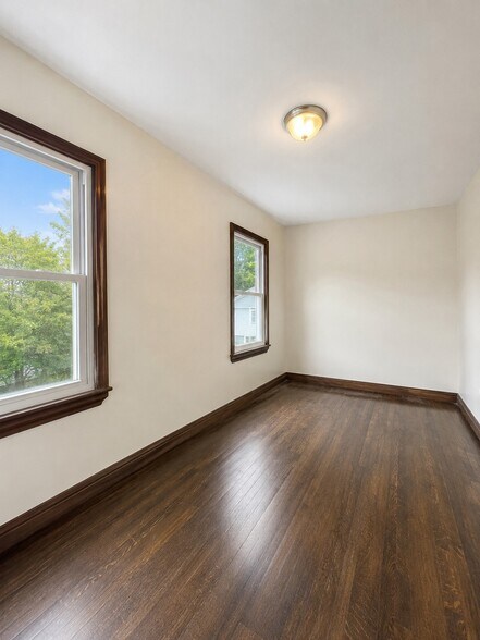 Building Photo - 755 Loch Sheldrake Hurleyville Rd