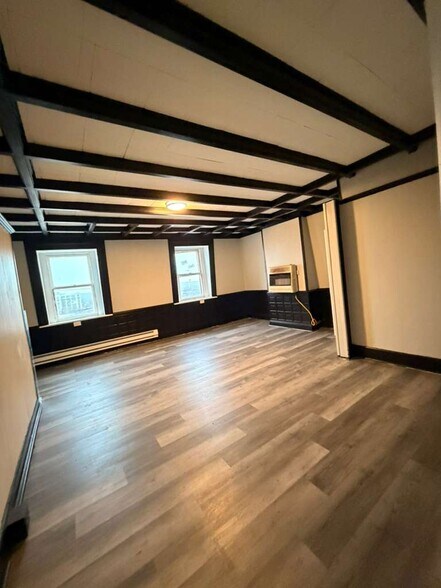 Building Photo - 266 8th St