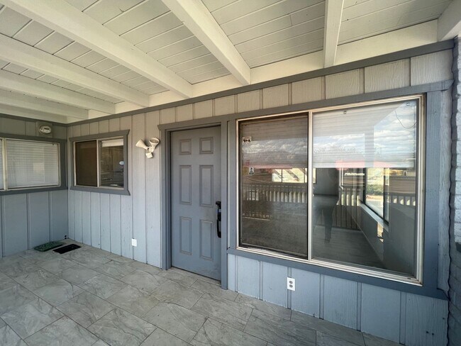Building Photo - 2550 W State Rte 89A