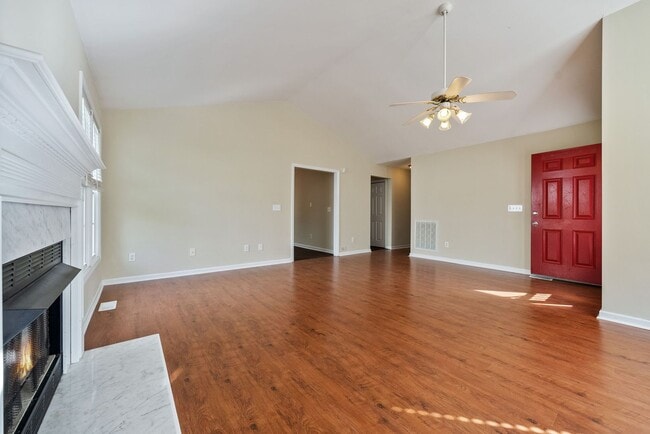 Building Photo - 2032 Ferbow St