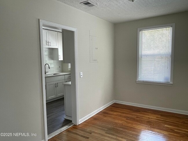 Building Photo - 3159 Gilmore St