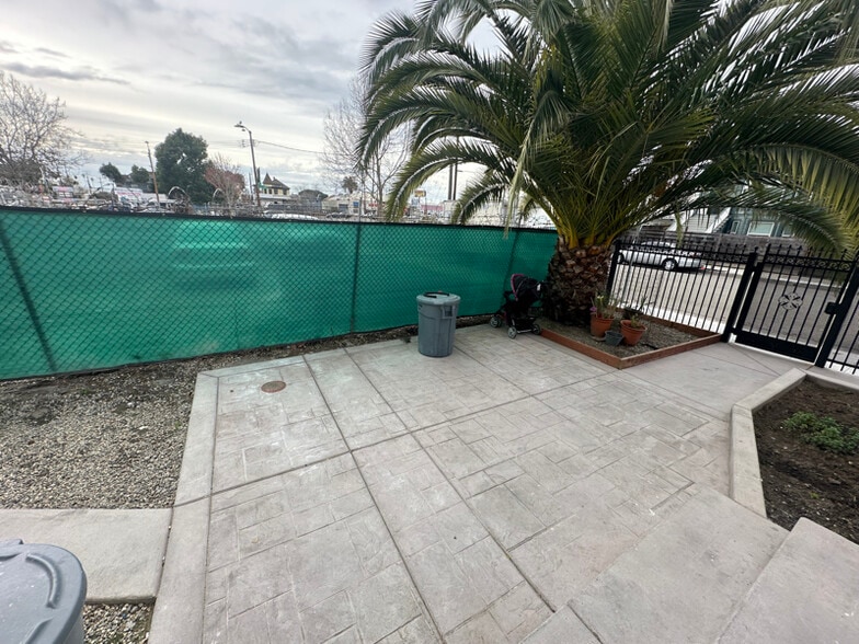 Building Photo - 873 29th St