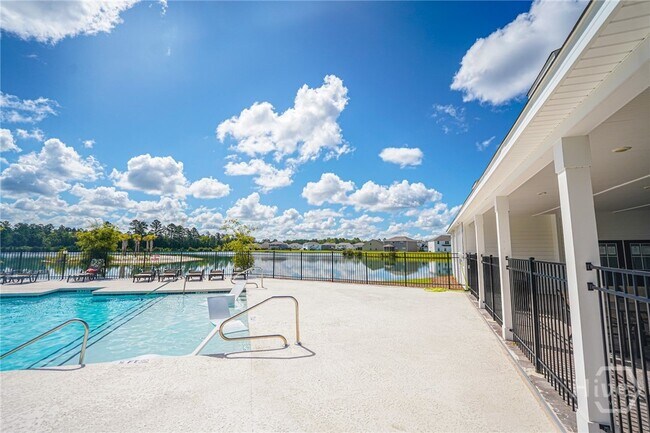 Building Photo - 108 Kingswood Cir