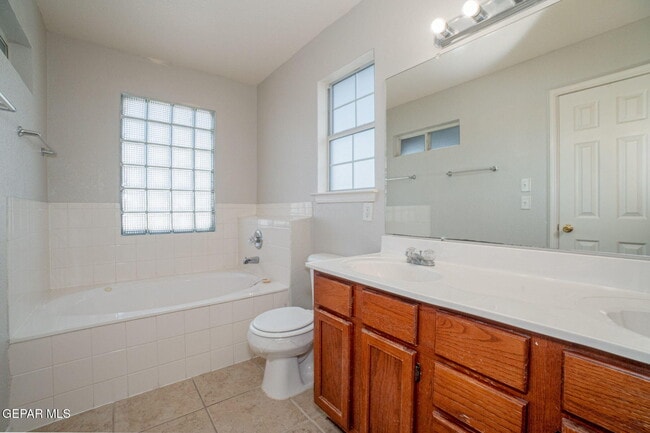 Building Photo - 3057 Tierra Mina Dr