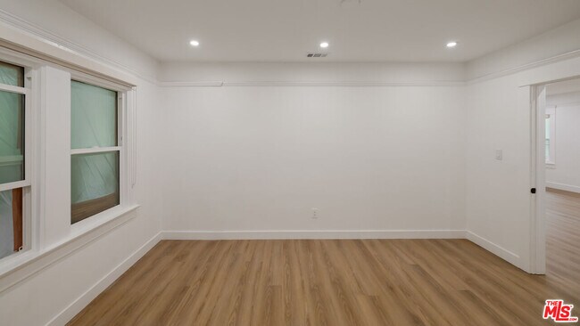 Building Photo - 5729 Carlton Way