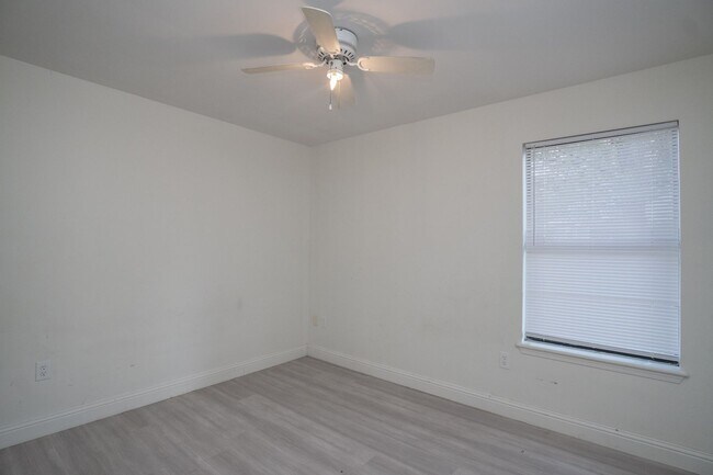 Building Photo - 3 bedroom house in quiet West Little Rock ...