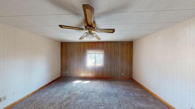 Building Photo - 312 8th St NW