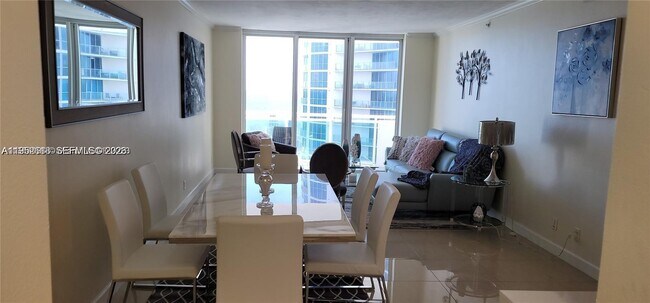 Building Photo - 3001 S Ocean Dr