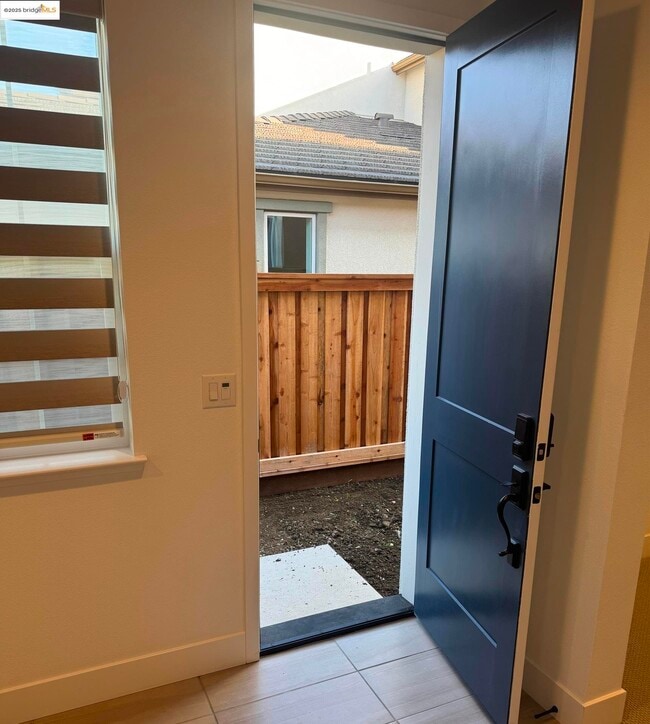 Building Photo - 470 Trellis Wy