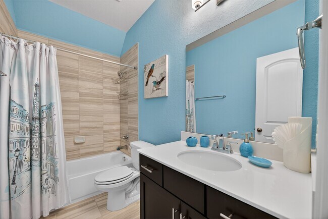 Building Photo - 11022 Honeysuckle Haven Dr