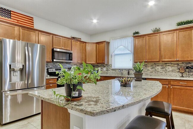 Building Photo - 5611 Barletta Dr