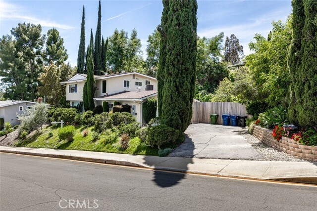 Building Photo - 24526 Calvert St