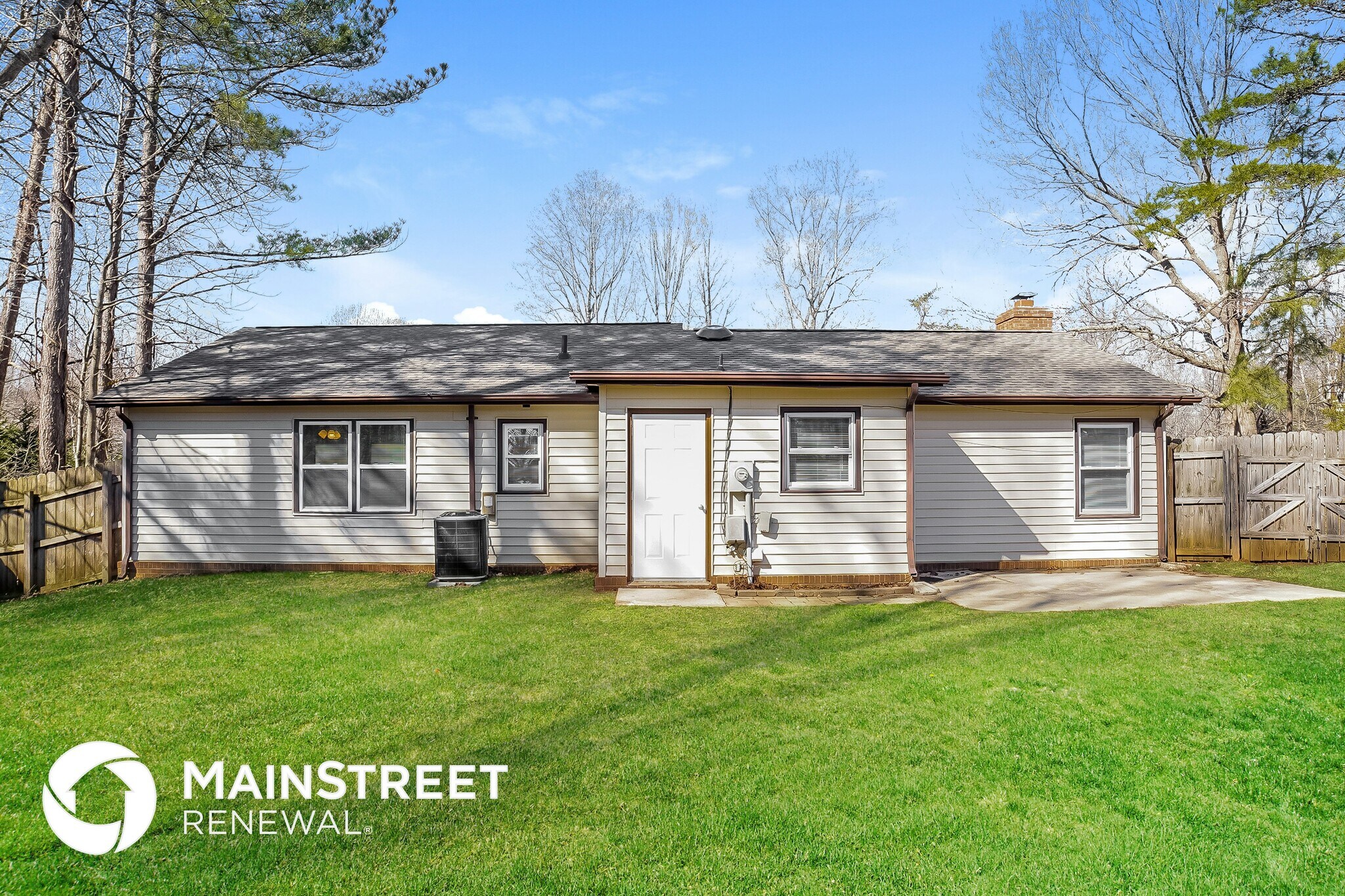 Building Photo - 765 Sagebrush Trail