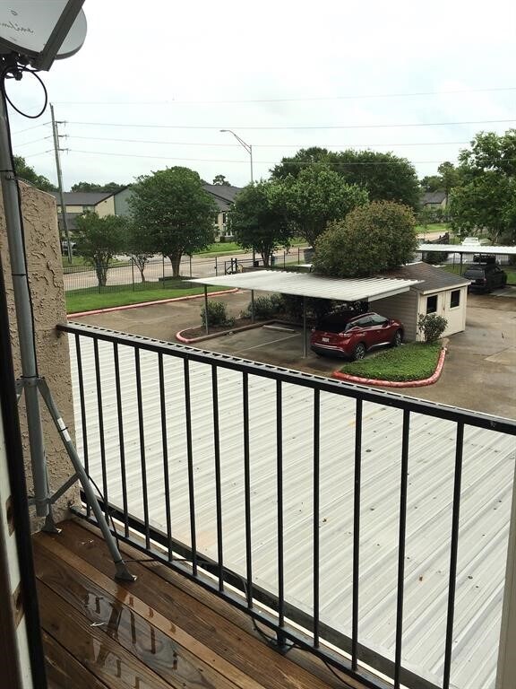 Building Photo - 10855 Meadowglen Ln