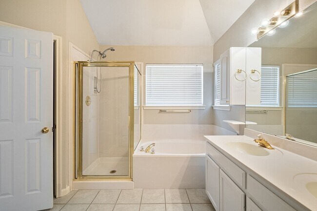 Building Photo - Dream Home Alert in Pflugerville