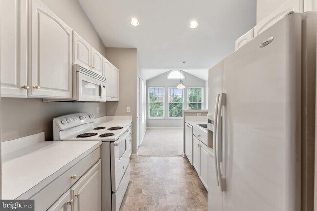 Building Photo - 7524 Snowpea Ct