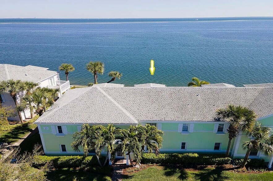 Building Photo - 4858 Coquina Key Dr SE