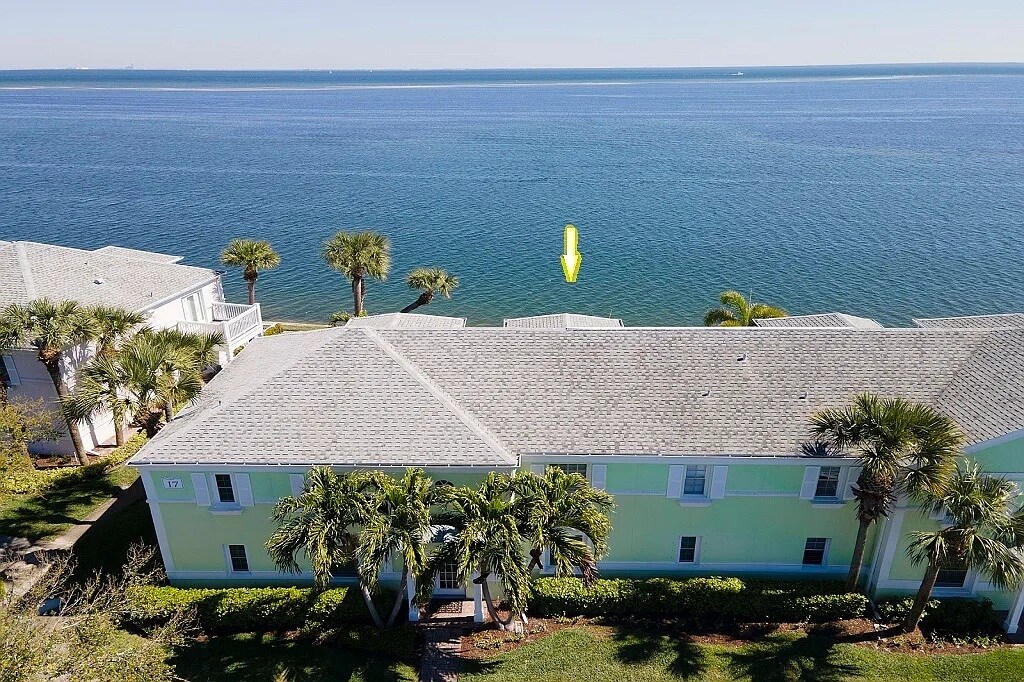Building Photo - 4858 Coquina Key Dr SE