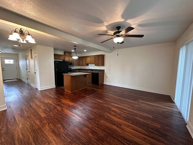 Building Photo - 193