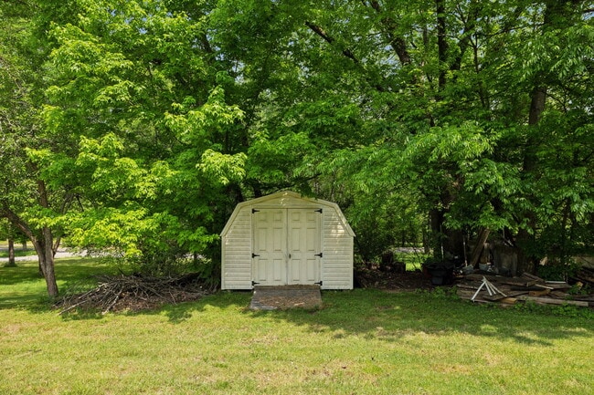 Building Photo - 1155 Ridge Hill Rd