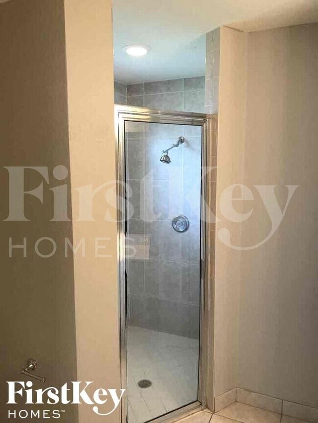 Building Photo - 1908 SW Beard St